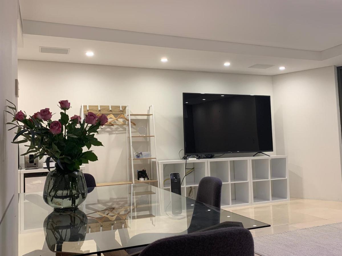 Apartment Putney Studio, Short Drive To Olympic Park & Parklands Sydney